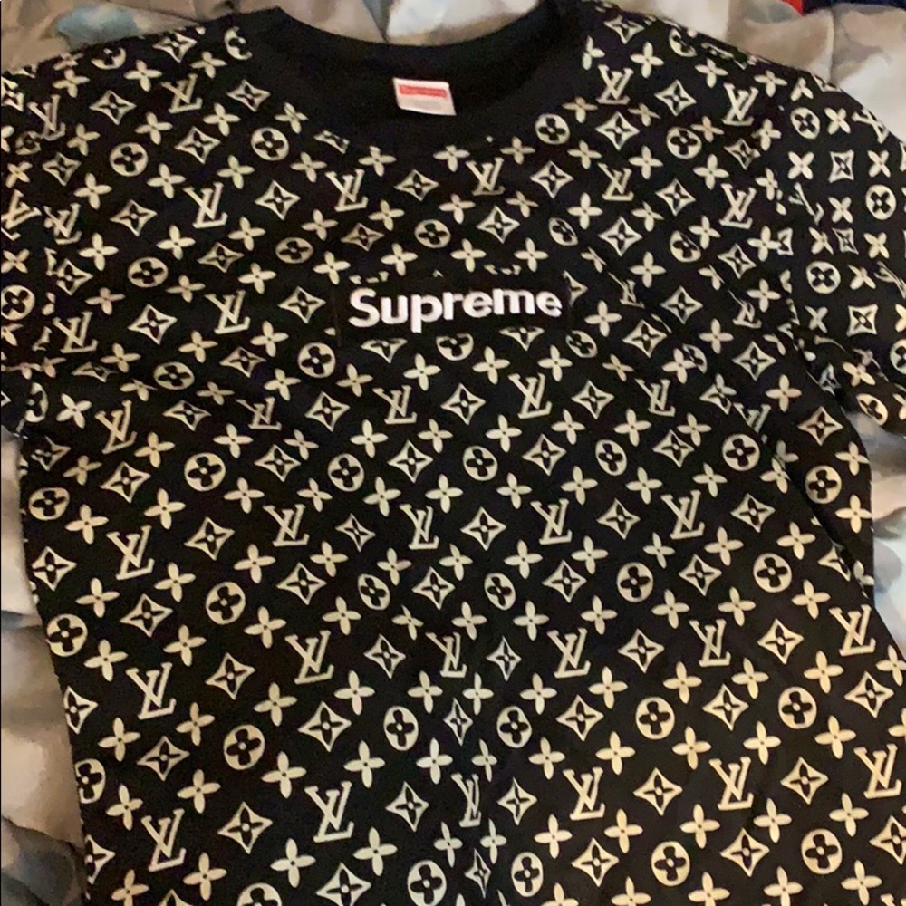 Black supreme shirt